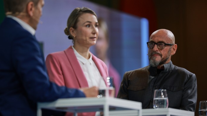 SZ-Wirtschaftsgipfel: Speed-Dating mit den Investoren Manon Sarah Littek und Jochen Schweizer.