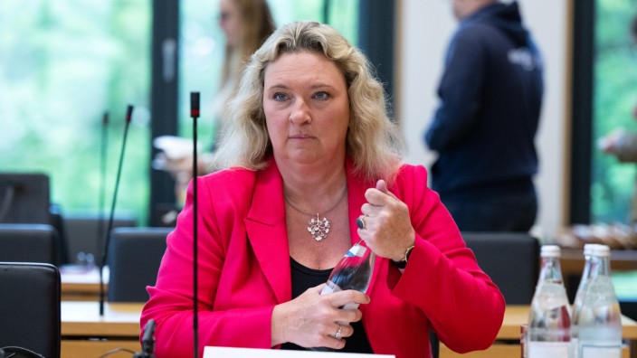 Landespolitik: Die CSU-Landtagsabgeordnete Kerstin Schreyer aus Unterhaching behält im Landtag eine wichtige Funktion.