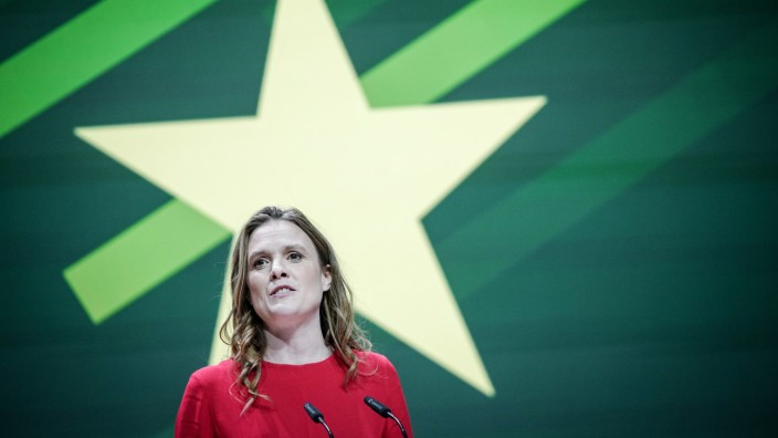Europawahlprogramm der Grünen: Mit Terry Reintke an der Spitze gehen die Grünen in den Europawahlkampf, die 36-Jährige gilt als Vertreterin des linken Flügels.