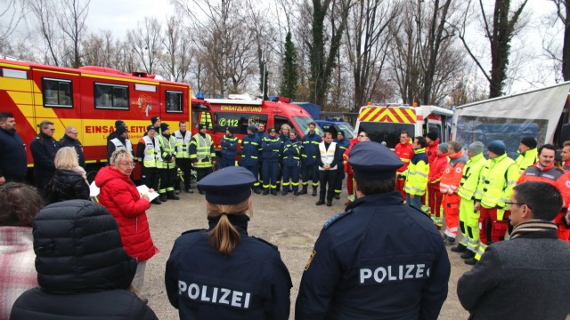 Katastrophenschutz: Lagebesprechungen in der Wagenburg am Landratsamt in Starnberg.
