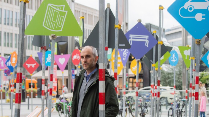 Hannover: Verfahrene Situation: Belit Onay, Hannovers grüner Oberbürgermeister, wollte Autos aus der Innenstadt verbannen. Die Sozialdemokraten überzeugte sein Konzept nicht.