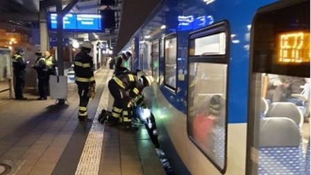 Bahnhof Pasing: Rettungsaktion am Pasinger Bahnhof: Ein Jugendlicher war zwischen zwei Zugteile gefallen.