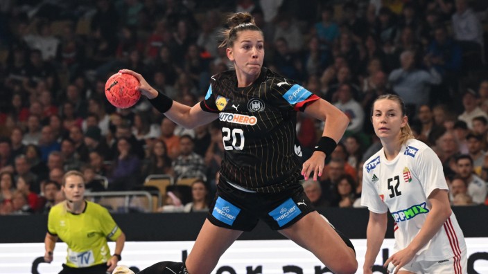 Handball-WM der Frauen: Emily Bölk (Mitte) hofft, dass diese WM besser laufen wird als die anderen großen Turniere zuletzt.