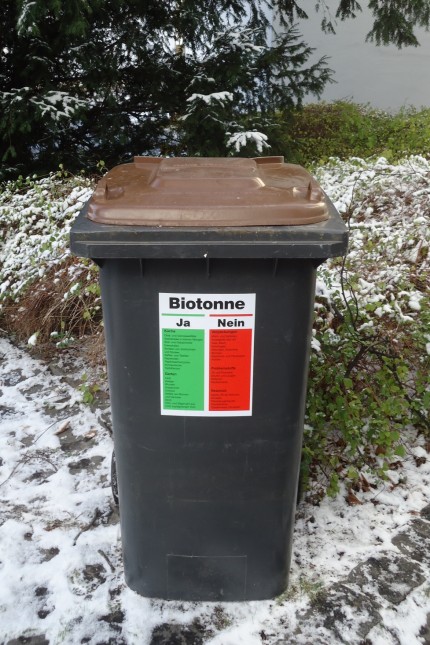 Gut zu wissen: Das Entleeren der Biotonne im Winter ist mitunter schwierig.