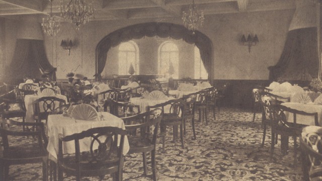 NS-Zeit im Oberland: Das Casino und der Ballsaal des Parkhotels in Bad Tölz. Das mondäne Haus war auf die Bedürfnisse jüdischer Gäste zugeschnitten.