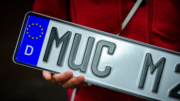 Münchner Nummernschild: So sieht das neue Münchner Kennzeichen aus.