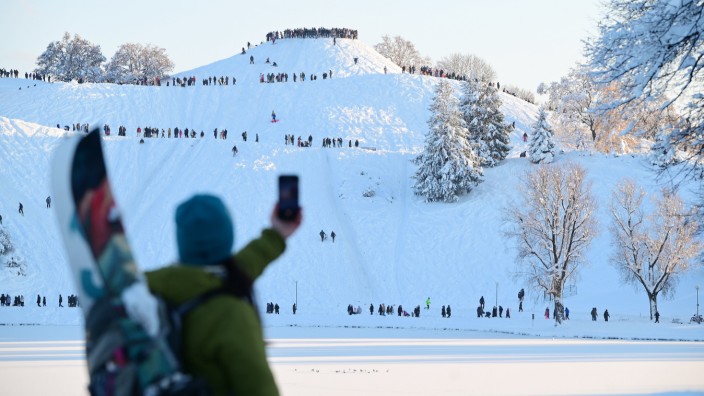 Münchner Schnee-Momente: Spaß für Kleine und Große: Wintersport am Olympiaberg