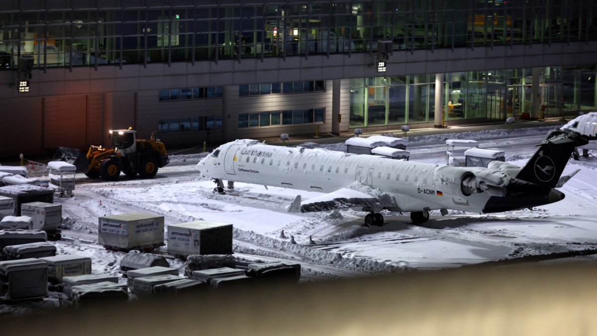 Chaos de neige en Bavière dans le blog en direct : l’aéroport de Munich a de nouveau fermé mardi – Bavière