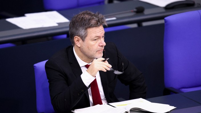 Haushaltskrise: Robert Habeck plädiert dafür, die Schuldenbremse zu lockern. Die FDP ist nicht überzeugt.
