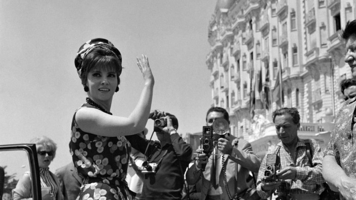 Filmreihe: Gina Lollobrigida, hier während des Filmfestivals in Cannes 1965.