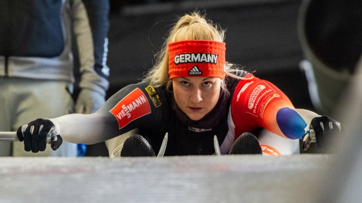 Rückbildung im Spitzensport: Letztes Ziel Olympia 2026: Dajana Eitberger, Spitzenrodlerin und Mutter.