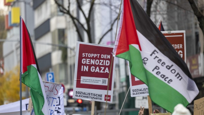 Krieg in Gaza: Wenn die Kritik jedes Maß verliert: eine Demonstration vor ein paar Tagen in Düsseldorf.