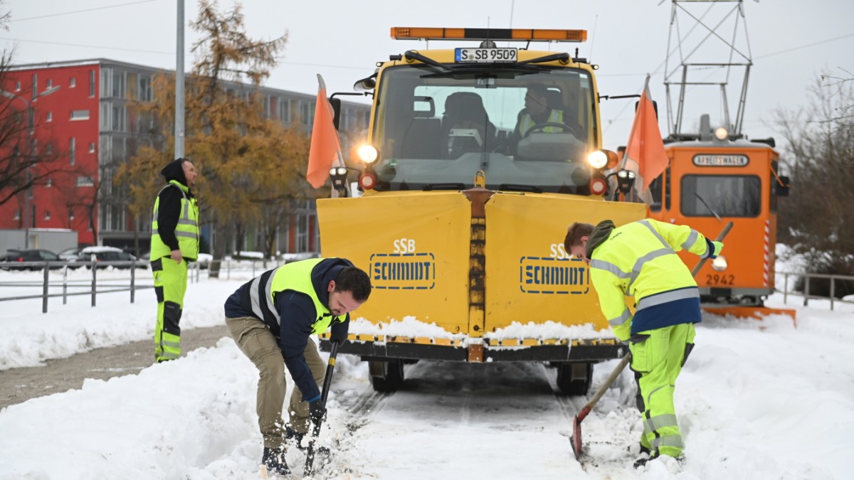 Snow chaos in Munich: Why it took so long to clear the tram of ice