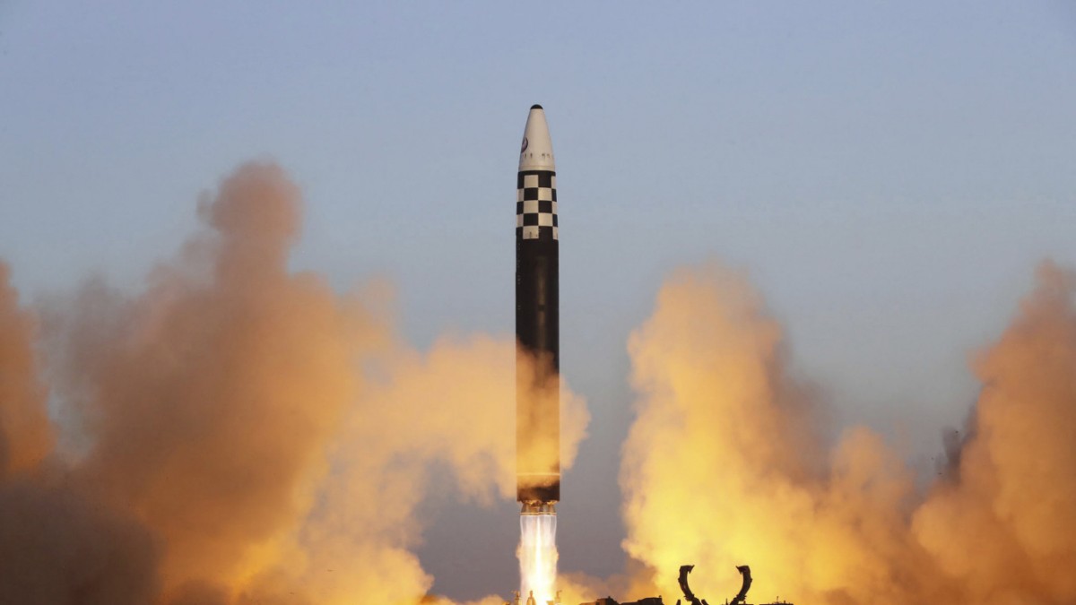 La Corée du Nord tire un missile balistique à longue portée – politique