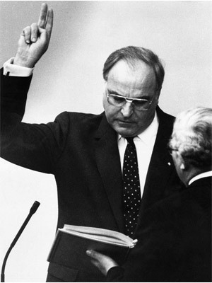 Helmut Kohl bei seiner Vereidigung 1983
