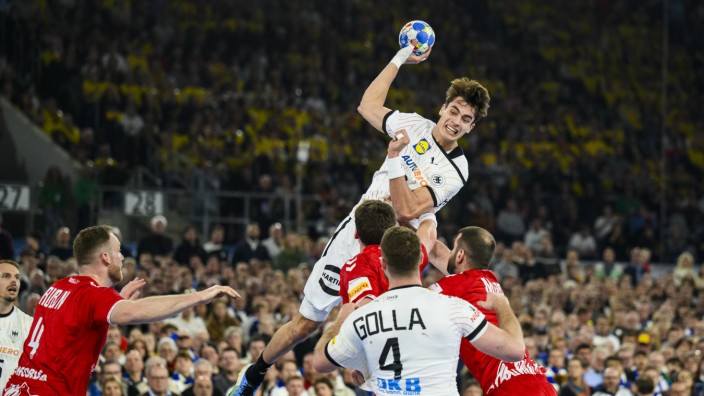 Handball-EM 2024: Spielszene aus dem Auftaktmatch Deutschland gegen die Schweiz in Düsseldorf.