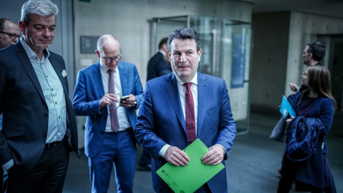 Haushalt: Sein Einzeletat bleibt wieder der größte: Arbeits- und Sozialminister Hubertus Heil (SPD) vor der abschließenden Haushaltssitzung.