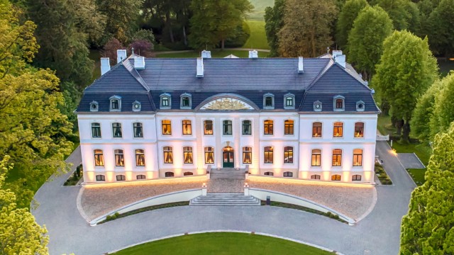 Entrepreneur Jan Henric Buettner: Weissenhaus Castle is the showpiece in the luxury resort.