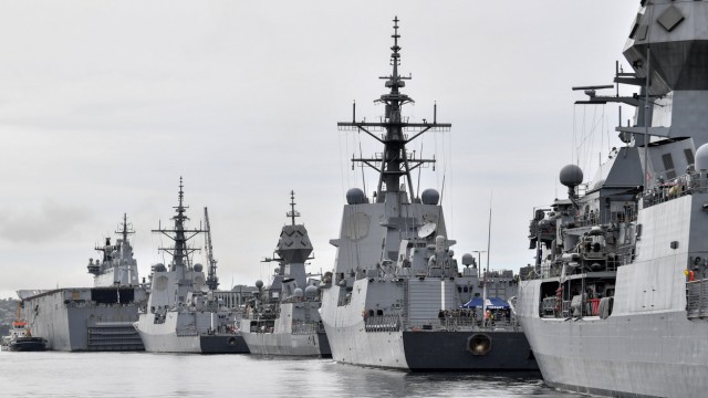 Australie : Leur nombre devrait doubler : les navires de guerre australiens sont basés sur la base de Garden Island, dans la baie du port de Sydney.