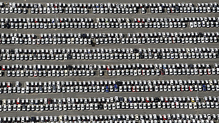 Autos auf VW-Parkplatz, AP