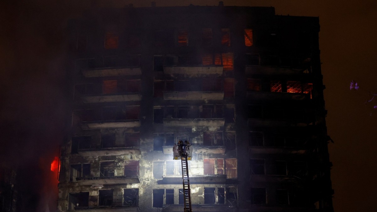España: Un gran incendio destruye un edificio de gran altura en Valencia – Panorama