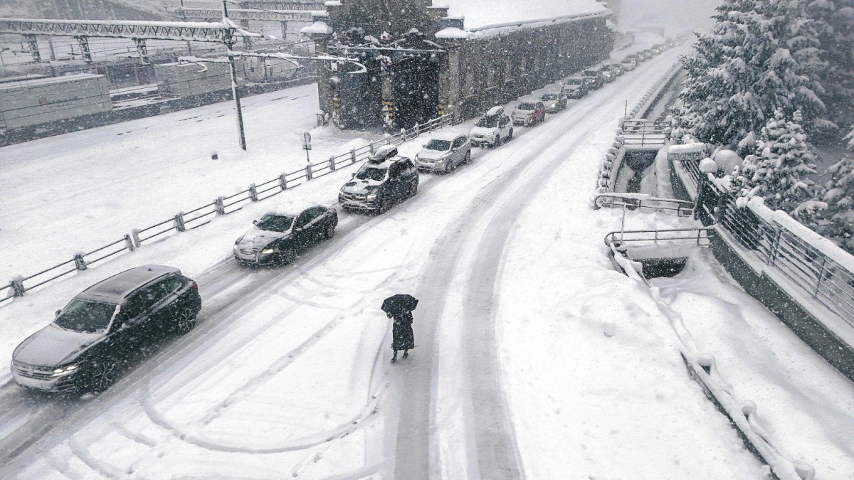 Fortes chutes de neige en Autriche : autoroute du Brenner fermée – Panorama