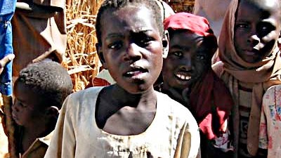 Humanitäre Katastrophe in Darfur und Tschad: Die Kinder aus Tschad und Darfur leiden besonders unter der humanitären Katastrophe. Hilfsorganisationen zufolge sind sie unvorstellbarer Gewalt ausgesetzt (Archivfoto)