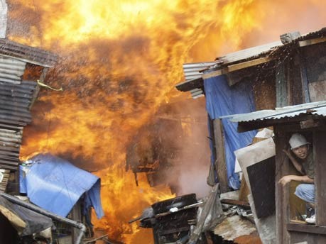 Großfeuer in Manilas Armenviertel;AP