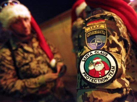Bundeswehrsoldaten feiern Weihnachten in Kabul;Reuters