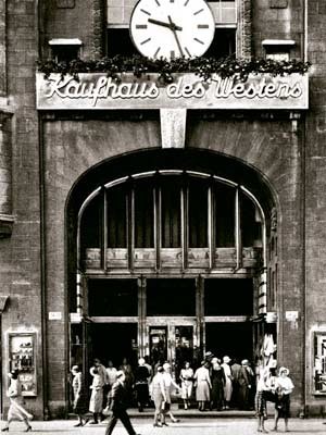 Hauptportal 1930