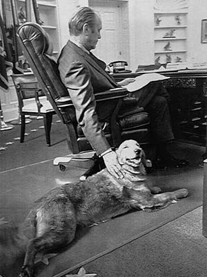 ford oval office hund