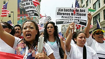 USA: Proteste für vereinfachte Einbürgerungsregeln in den Straßen von Los Angeles.