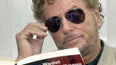 Autobiographie: Dieter Wedel - ein Grenzgänger zwischen Fiktion und Fakt. Womit das Hauptmotiv des Wedel-Wedel-Films feststeht.
