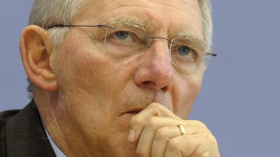Bundeshaushalt: Bundesfinanzminister Wolfgang Schäuble (CDU) muss sich auf ein weiteres Milliardenloch im Haushalt einstellen.