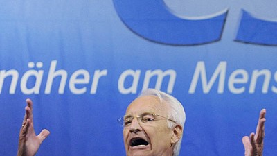 CSU-Wahlkampf: "Wer soll in Deutschland noch die bürgerlichen Tugenden ansprechen?" Edmund Stoiber in Freising.