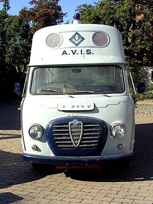 Alfa Romeo 2 Bus
