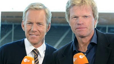 TV-Kritik: WM-Qualifikation: Johannes B. Kerner (l.) und Oliver Kahn präsentierten leicht verdaulich zubereitete Fußballkost.