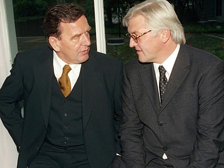 Schröder, Steinmeier, dpa