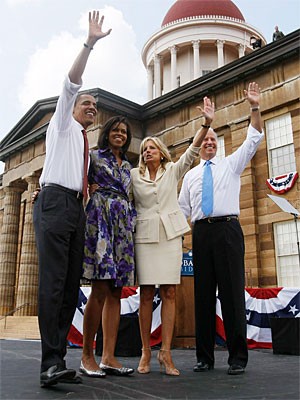 Barack Obama und Joe Biden mit Ehefrauen; AFP