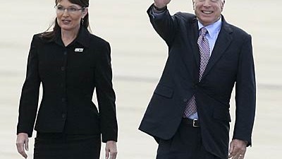 Wahlkampf in den USA: Für ihre Wirtschafskompetenz erhielten Sarah Palin und US-Präsidentschaftskandidat John McCain ein schlechtes Zeugnis.