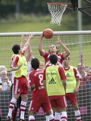 FC Bayern Trainingsauftakt Basketball