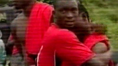 Fußball: Strafe für Togo: Spieler der togoischen Nationalmannschaft nach dem Überfall.