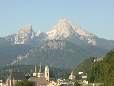Alpengipfel im Scherenschnitt: Watzmann, Herbke
