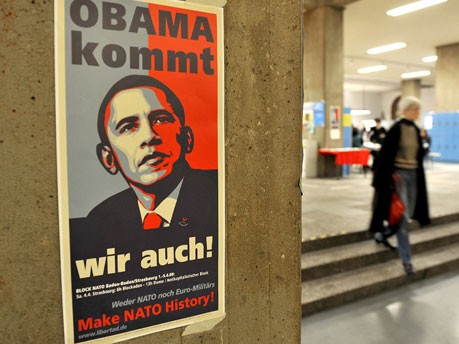 Obama mal anders: Werbung für einen Attac-Kongress in Berlin, dpa
