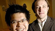 Der You-Tube-Kaufpreis: Haben leicht lachen: Die YouTube - Gründer Steven Chen (L) und Chad Hurley haben dank Google gut verdient.