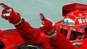 Formel 1: Zwei Rennen, zwei Siege: Michael Schumacher zeigt zwei Finger