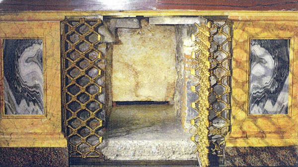 Paulus-Grab: Untersuchung der Knochen: Das Grab unter der Basilika San Paolo fuori le Mura wird dem Apostel Paulus zugeordnet. Die darin gefundenen Knochen und Überreste menschlicher Kleidung gelten als Sensation.