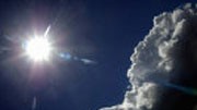 Mit Kanonen gegen Gewitterwolken: Bestes Feiertagswetter fällt in Russland nicht einfach vom Himmel: Mit Silberjodid werden Regenwolken aufgelöst.
