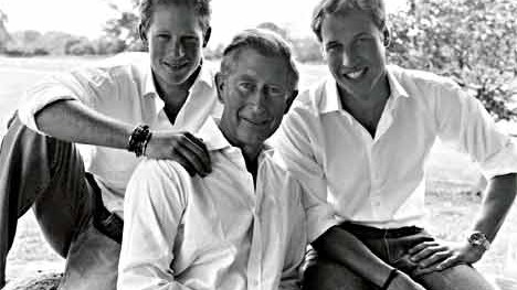 Prinz Charles mit Söhnen, dpa