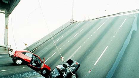 San Francisco und die Angst: Ein Teil der zerstörten Bay-Bridge nach dem Beben am 17. Oktober 1989.